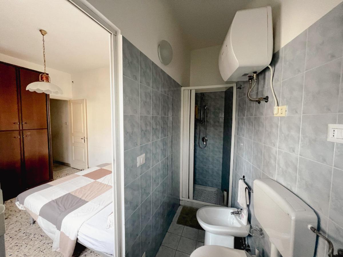 Home Rising Sun - Rooms With Private Bathrooms Catania Exterior photo